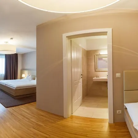 Pfeiler's Buergerstueberl - Otel Feldbach (Styria)