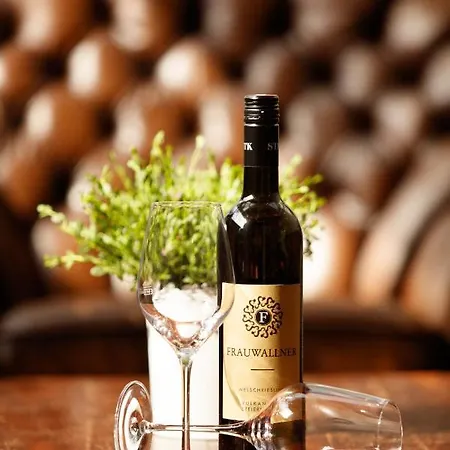 Pfeiler's Buergerstueberl - فندق 4*