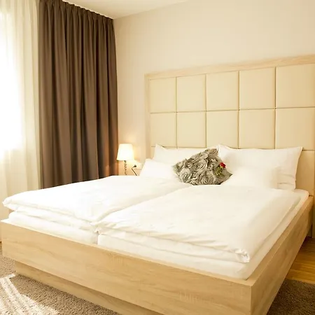 Pfeiler'S Buergerstueberl - Hotel 4*