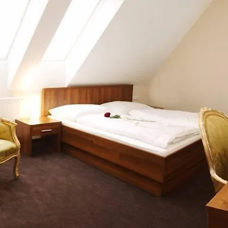 Hotel Pfeiler's Bürgerstüberl - 4*
