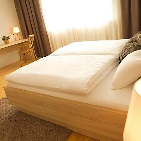 Hotel Pfeiler'S Buergerstueberl - Hotel 4*