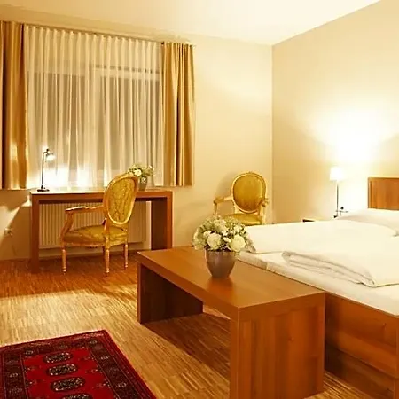 Pfeiler'S Buergerstueberl - Hotel 4*