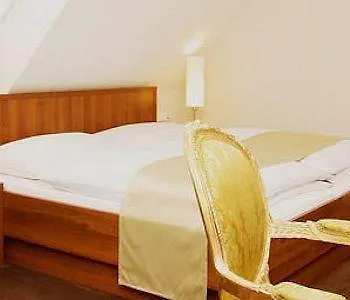 Hotel Pfeiler'S Buergerstueberl - Hotel 4*