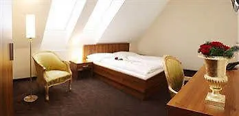 Pfeiler'S Buergerstueberl - Hotel 4*